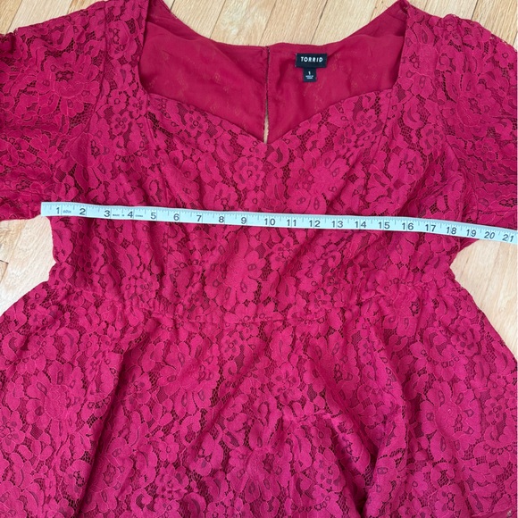 🍂CLEAROUT Torrid Peplum Lace Puff Sleeve Top - Picture 11 of 15